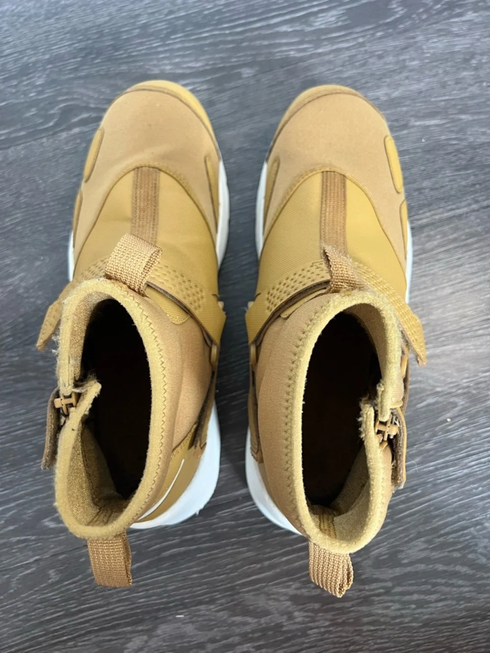 Air Jordan Trunner LX High in “Golden Harvest”